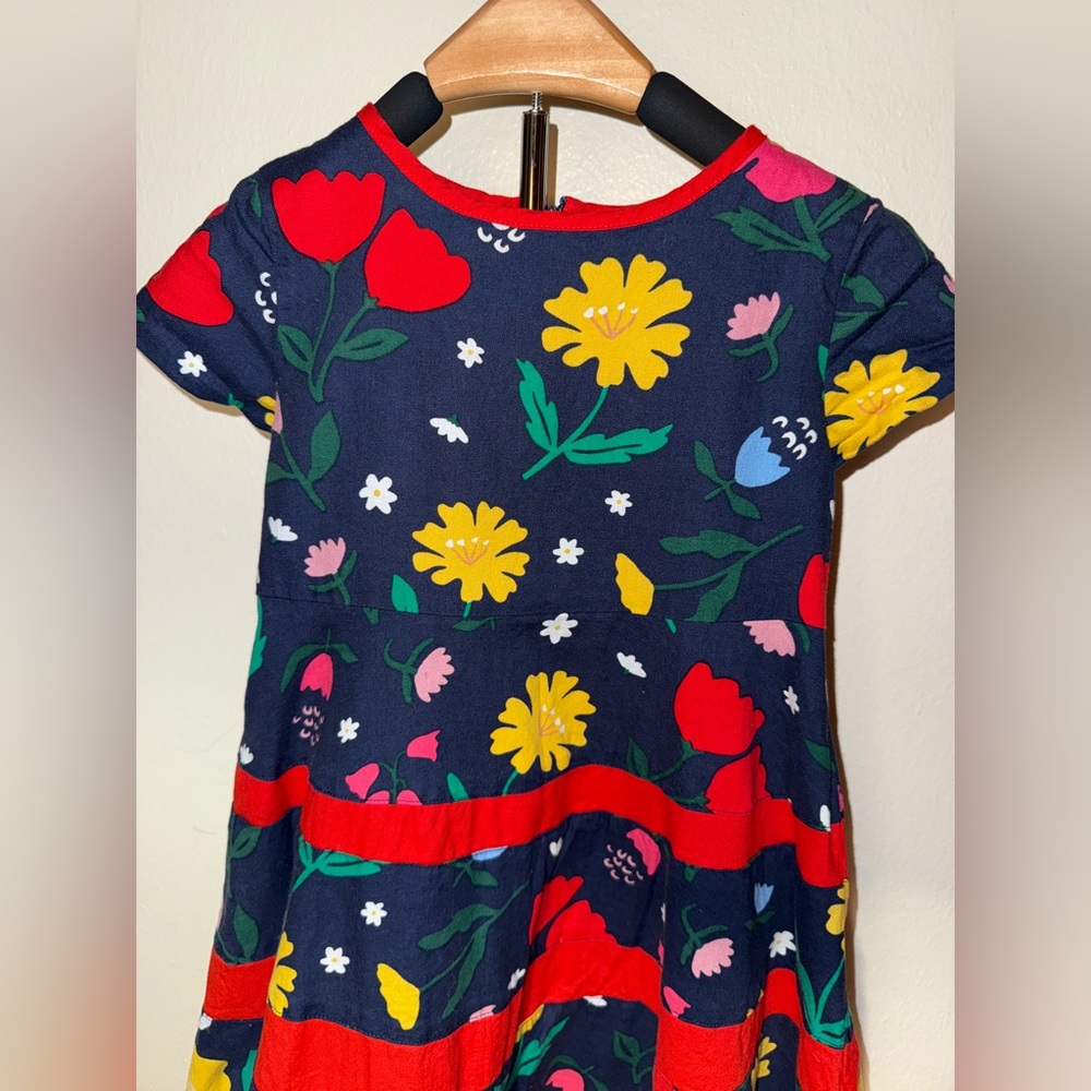 Mini Boden skater dress with multi-flower print, size 5/6 - Picture 2 of 6